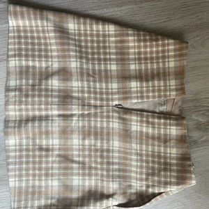 Aritzia Zipper Plaid Skirt with Pockets- Size 2